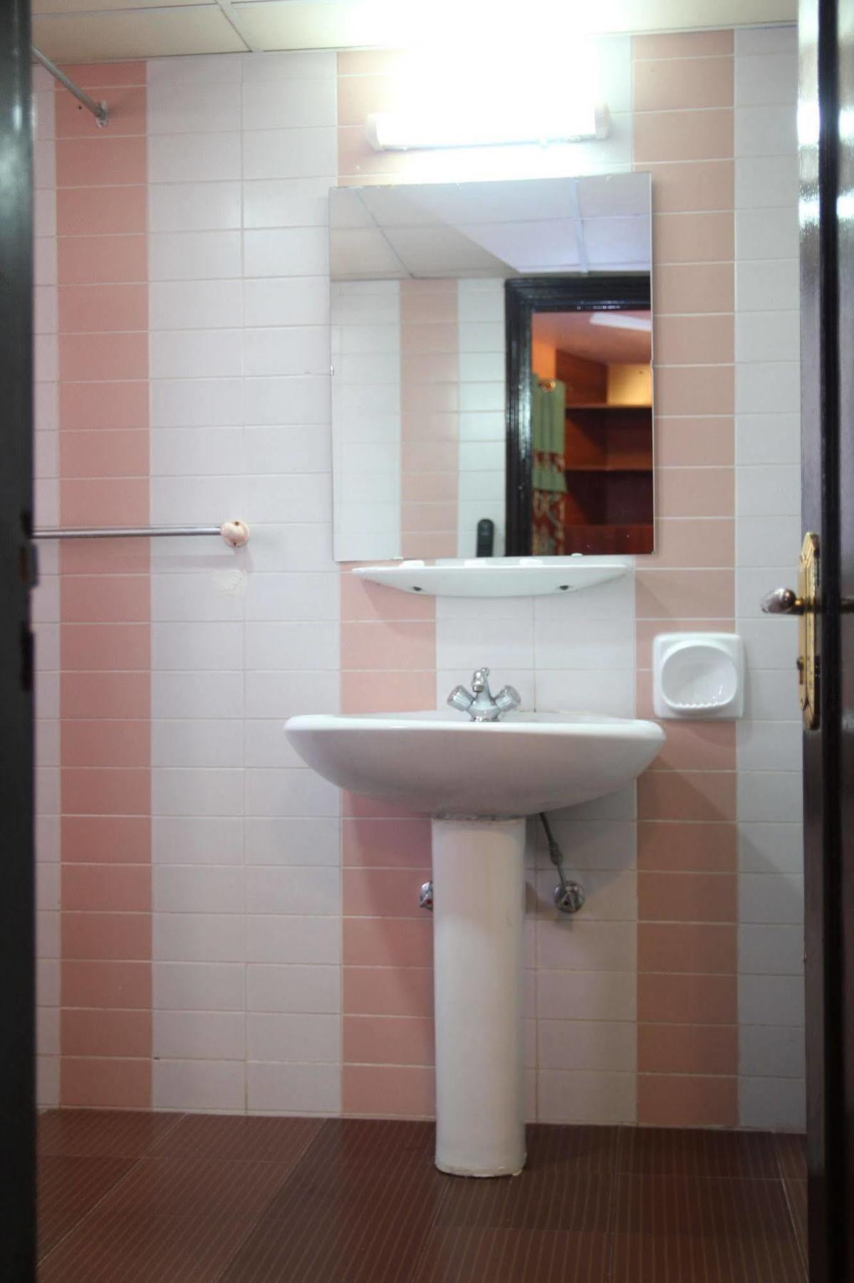 Oyo 329 Down Town Hotel Dubai Ngoại thất bức ảnh